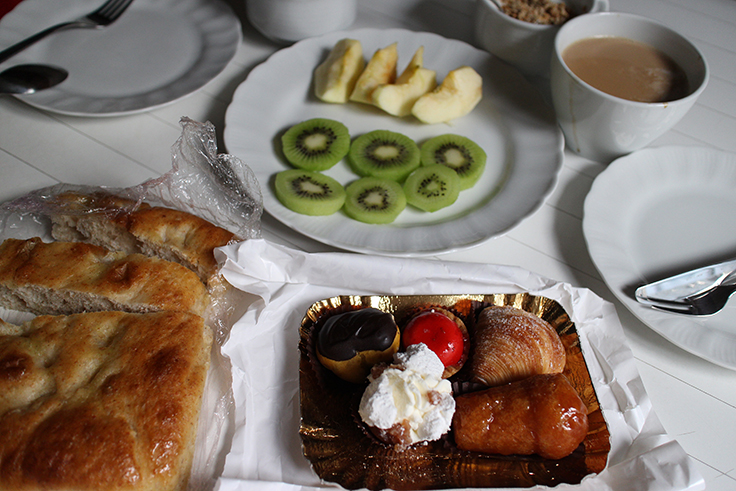 breakfast on Mon. 13 Apr. 2015